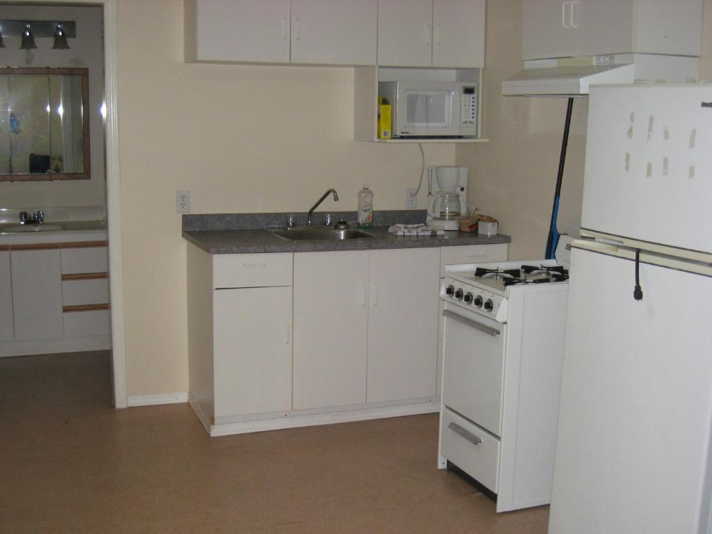 Fraser Bridge Inn And Rv Park Quesnel Quarto foto